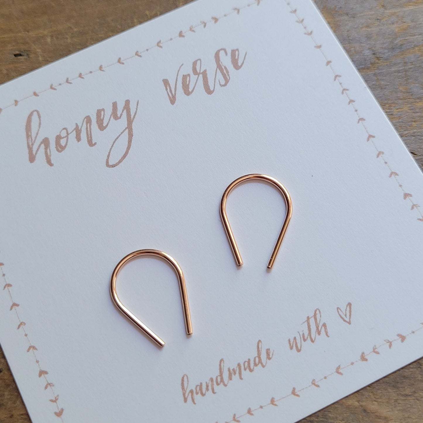 Live-In Minimalist Horseshoe Hoop Open-Style Hoop Earring
