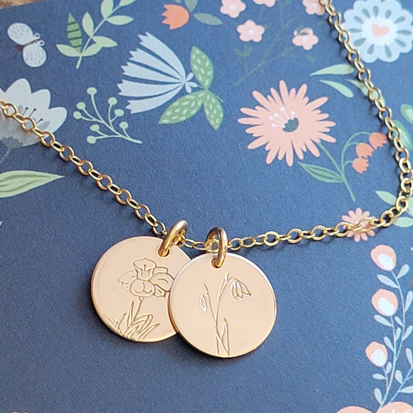 Mama of Many Floral Disc Necklace . YELLOW GOLD-FILLED