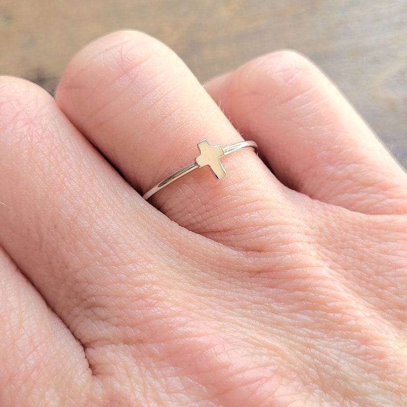 mini cross ring - size reference on fingers